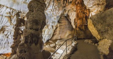 Экскурсии в `Мраморная пещера` из Заозерного